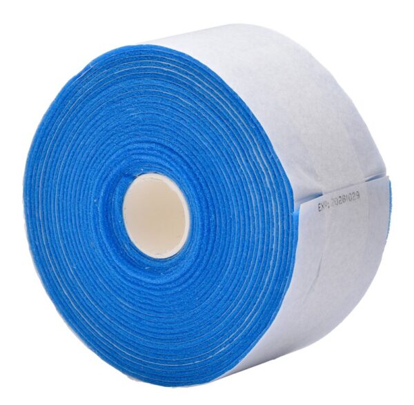Plum QuickSoft Bandage Blue 5,5 cm x 5 m – elastisk og selvklebende bandasje for trygg og effektiv beskyttelse.