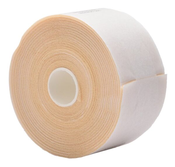 Plum QuickSoft Bandage Beige 5,5 cm x 5 m – elastisk og selvklebende bandasje for trygg og effektiv beskyttelse.