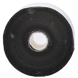 Plum QuickSoft Bandage Black 5,5 cm x 5 m – elastisk og selvklebende bandasje for trygg og effektiv beskyttelse.